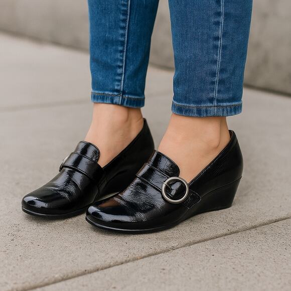 Josef Seibel 39 8.5 EU Black Women's Patent Leather Buckle Wedge Loafer Shoes - Picture 1 of 12